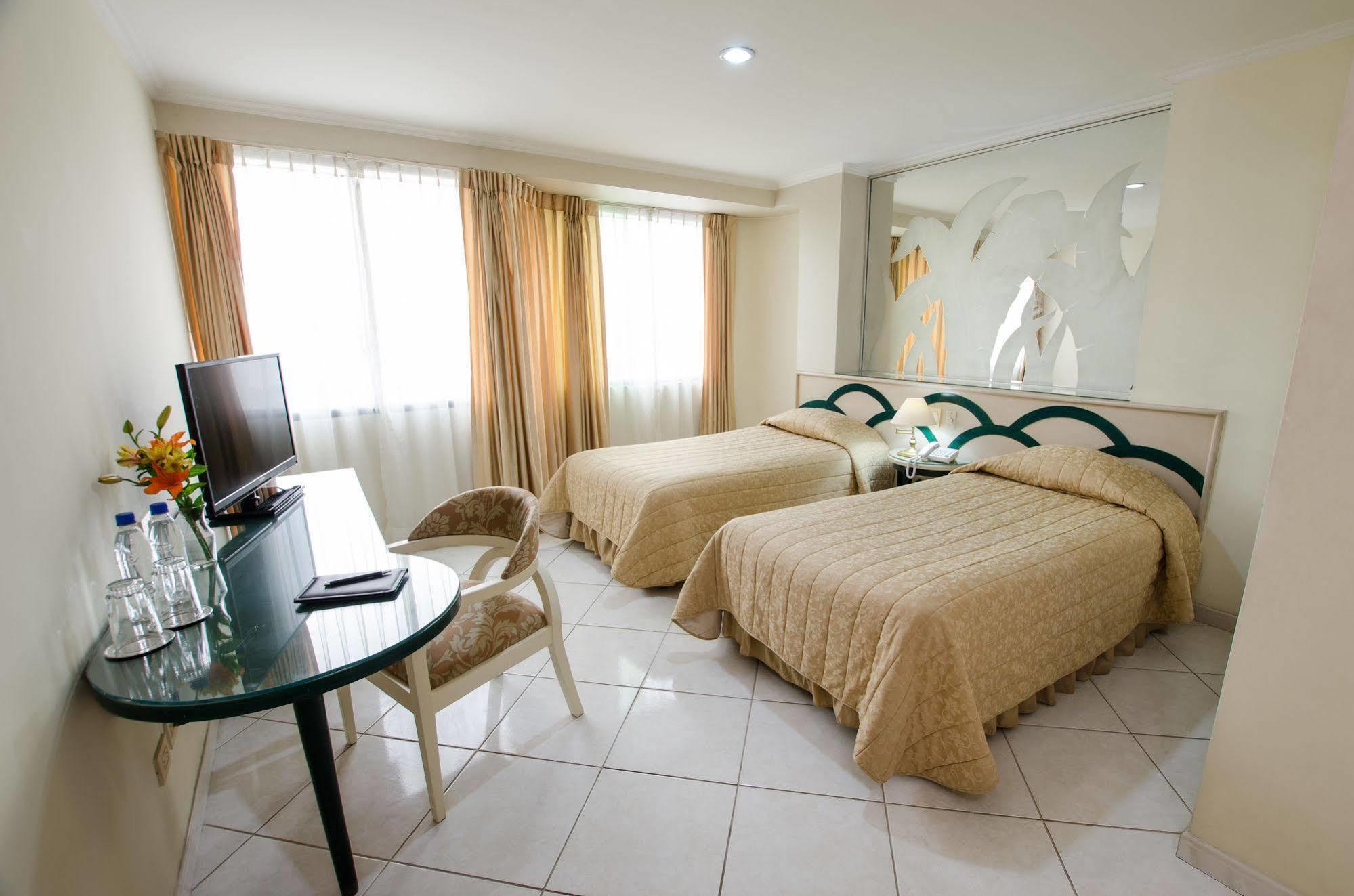 Apart Hotel Kennedy Guayaquil Kültér fotó